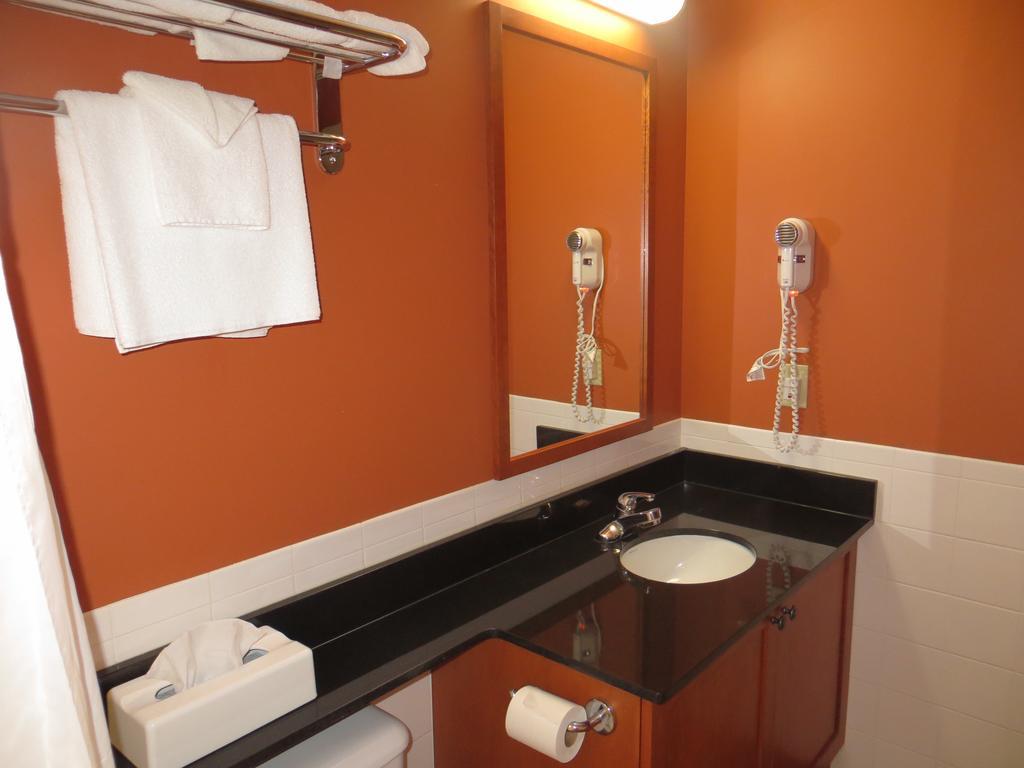 St-bernard Hotel Saint-Bernard-de-Lacolle